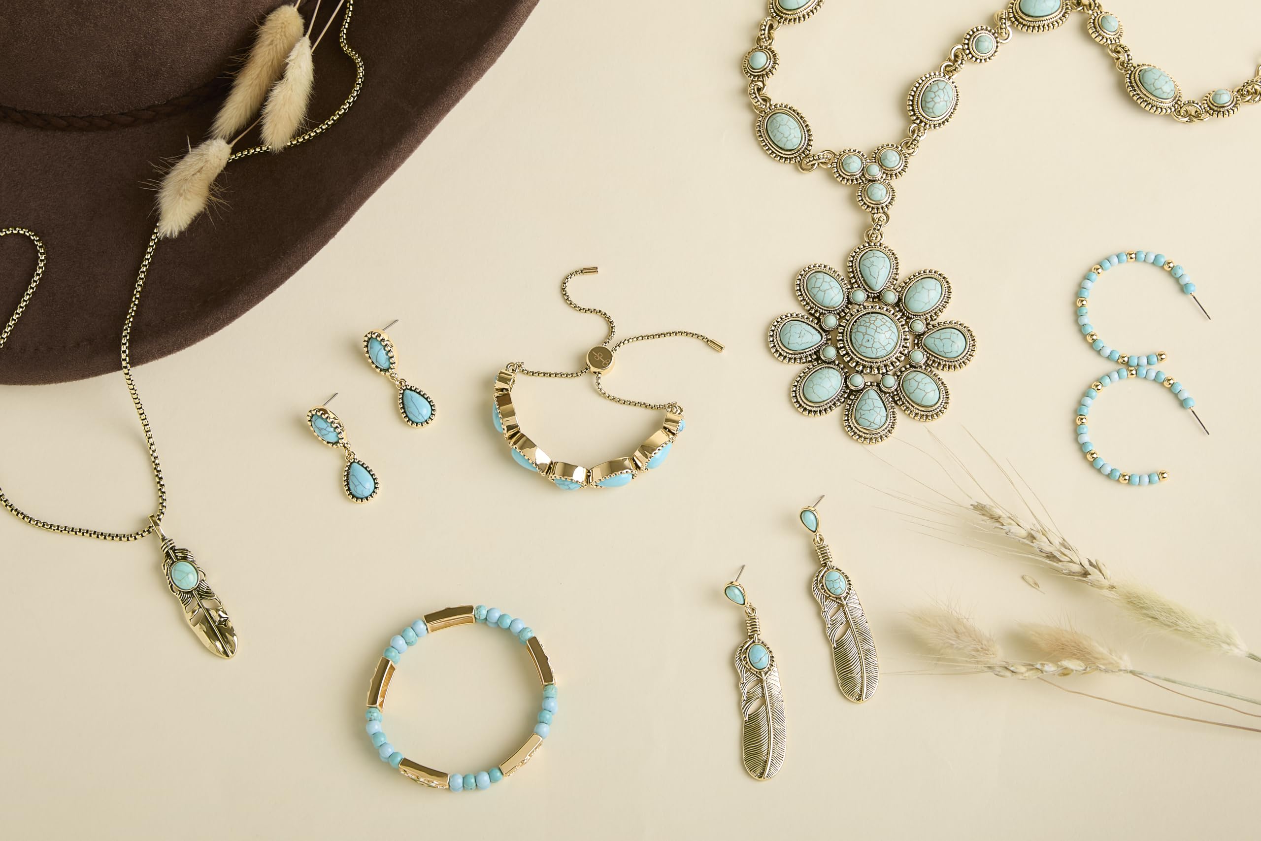 Jessica Simpson Womens Turquoise Stone Slider Bracelet - Oxidized Gold-Tone Lariat Bracelet with Turquoise Accents