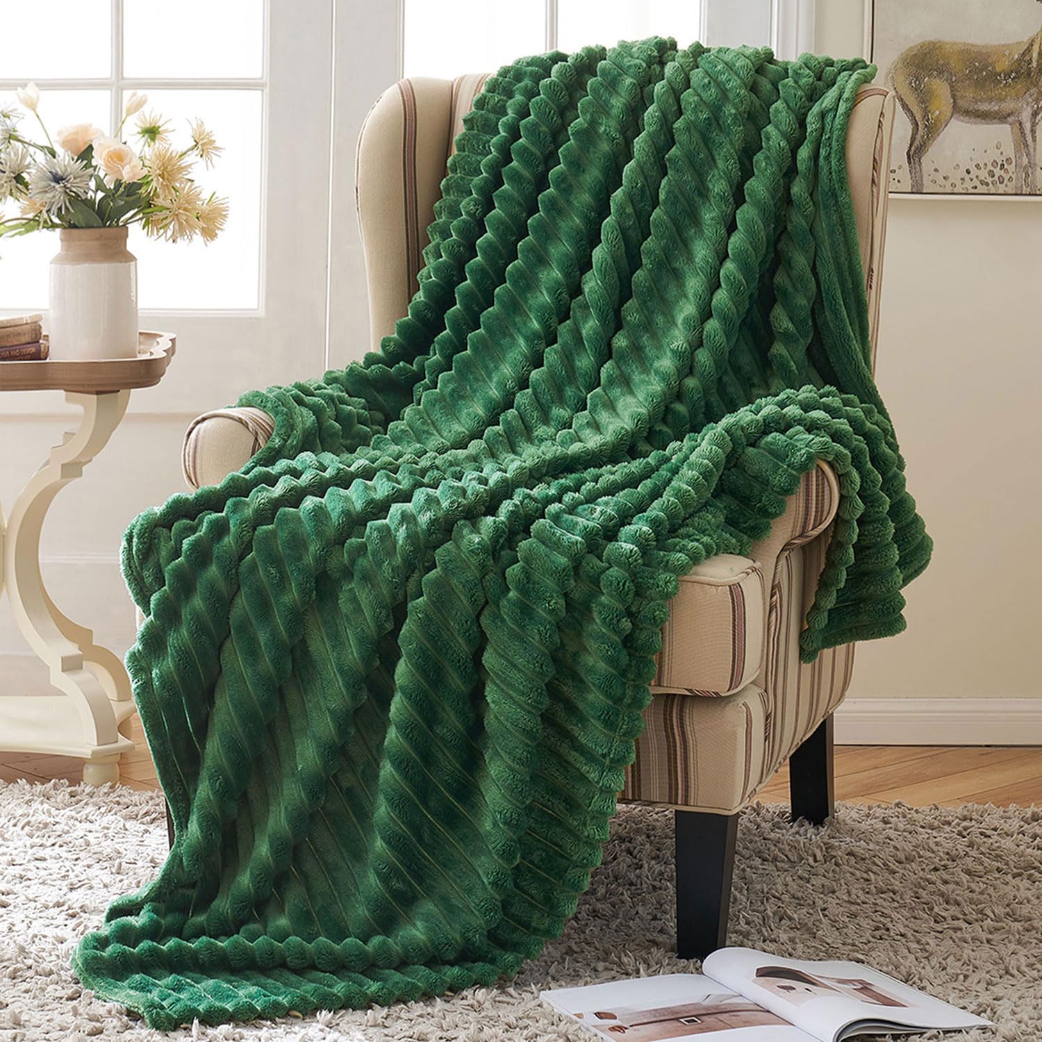 MIULEE Fleece Throw Blanket Flannel Soft Warm Comfortable Throws for Sofa Corduroy Fluffy Blanket Bed Throw for Bedroom Couch Travel Kids Bedroom Accessories 60 * 80Inch Dark Green