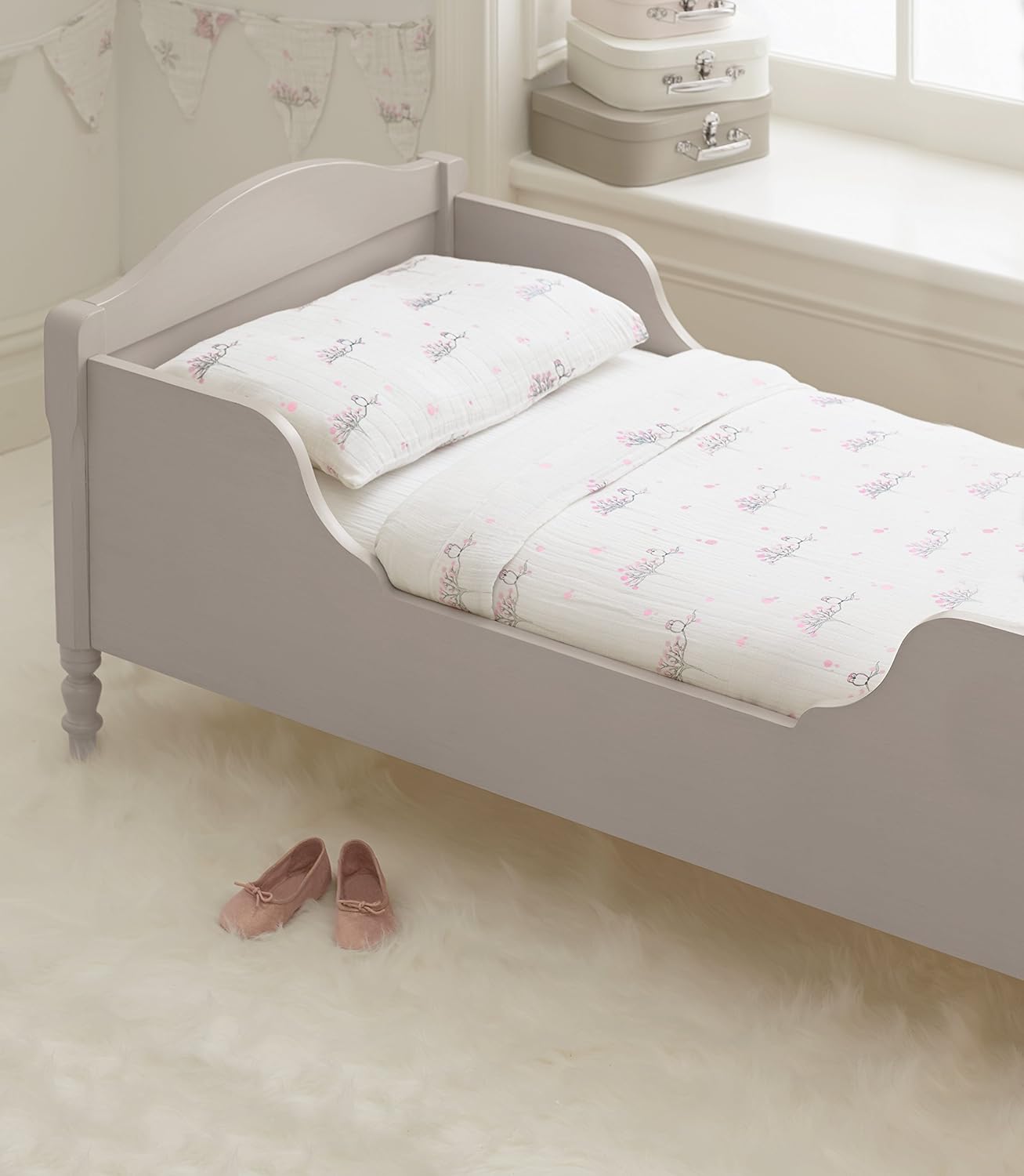 Toddler bed in a bag