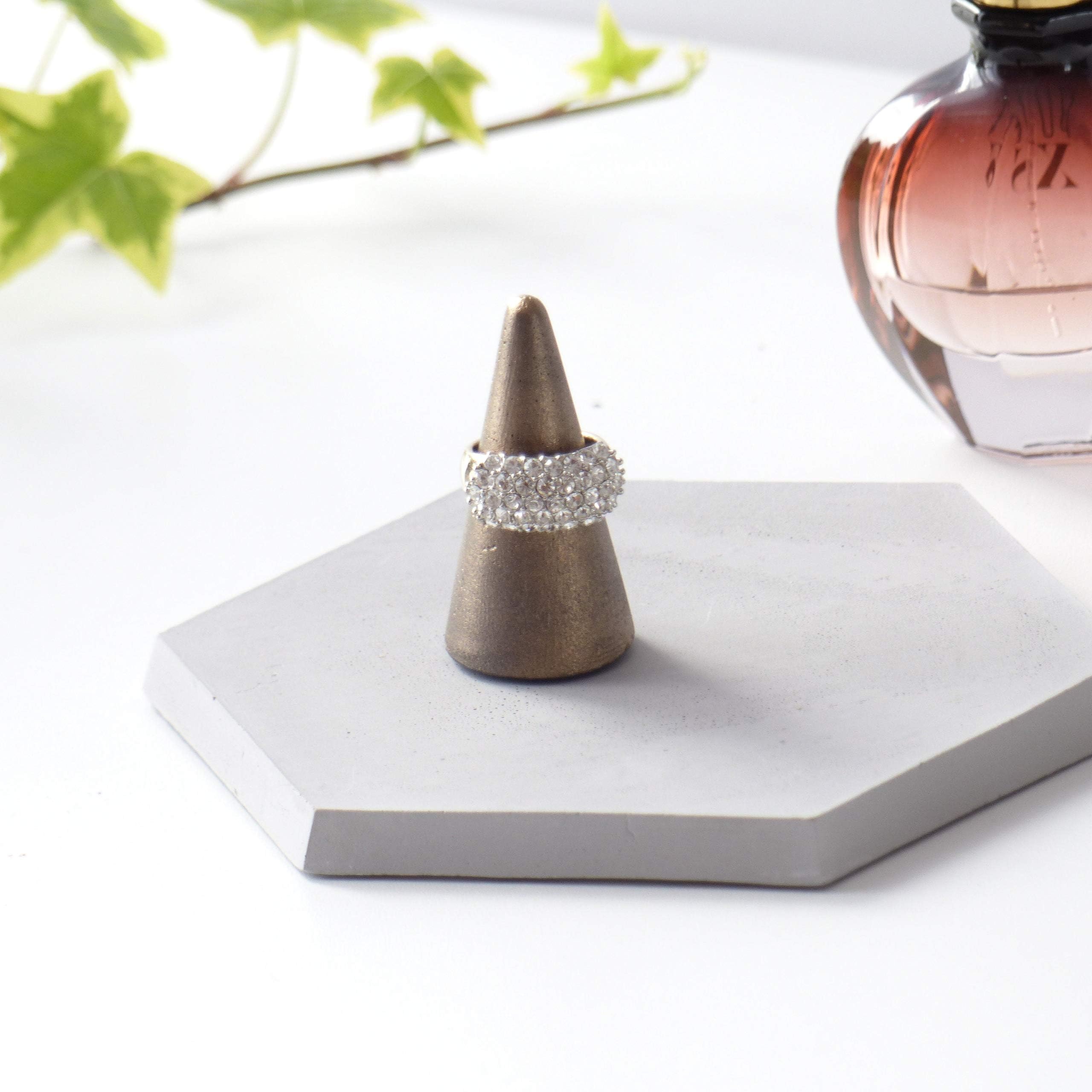 Charcoal Grey Cone Concrete Ring Holder, Ring Displays for Jewellery, Cone Display