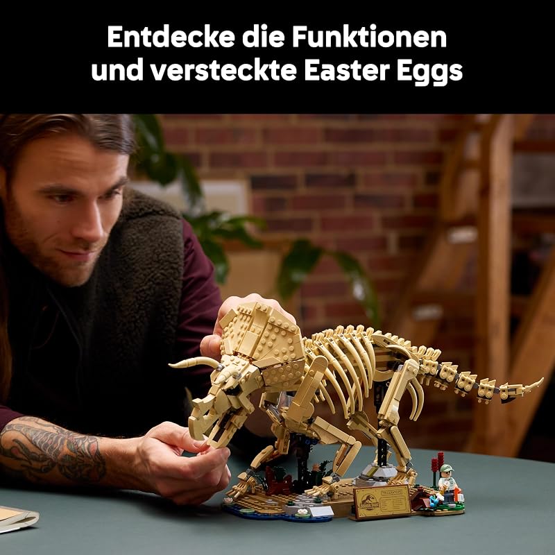Jurassic World Dinosaurier-Fossilien: Triceratops - Modellbau für Erwachsene mit der Minifigur Dr. Gerry Harding - DIY Deko fürs Regal - Geschenkidee für Jurassic Park Fans - 77985
