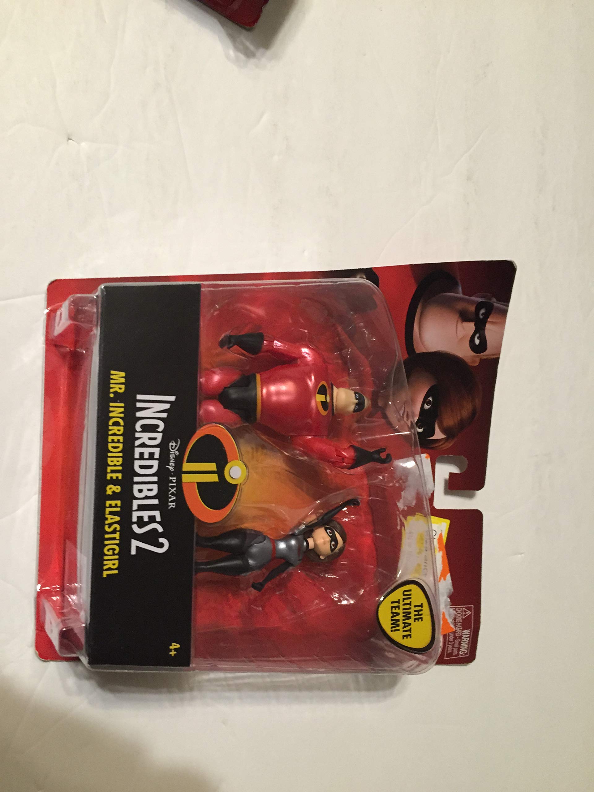 Unlisted Incredibles 2 Mr Incredible and Elastigirl Toy