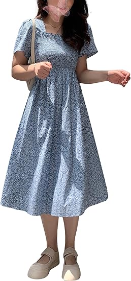 Amazon Co Jp デコルテが美しいスクエアネックiラインワンピース レディース 半袖 花柄 フレア 爽やか リラクシー 大人 春 夏 着回し 高見え 透けないフェミニン お出かけ デート 服 ファッション小物