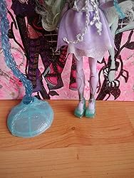 Mattel Monster High Haunted Getting Ghostly Twyla