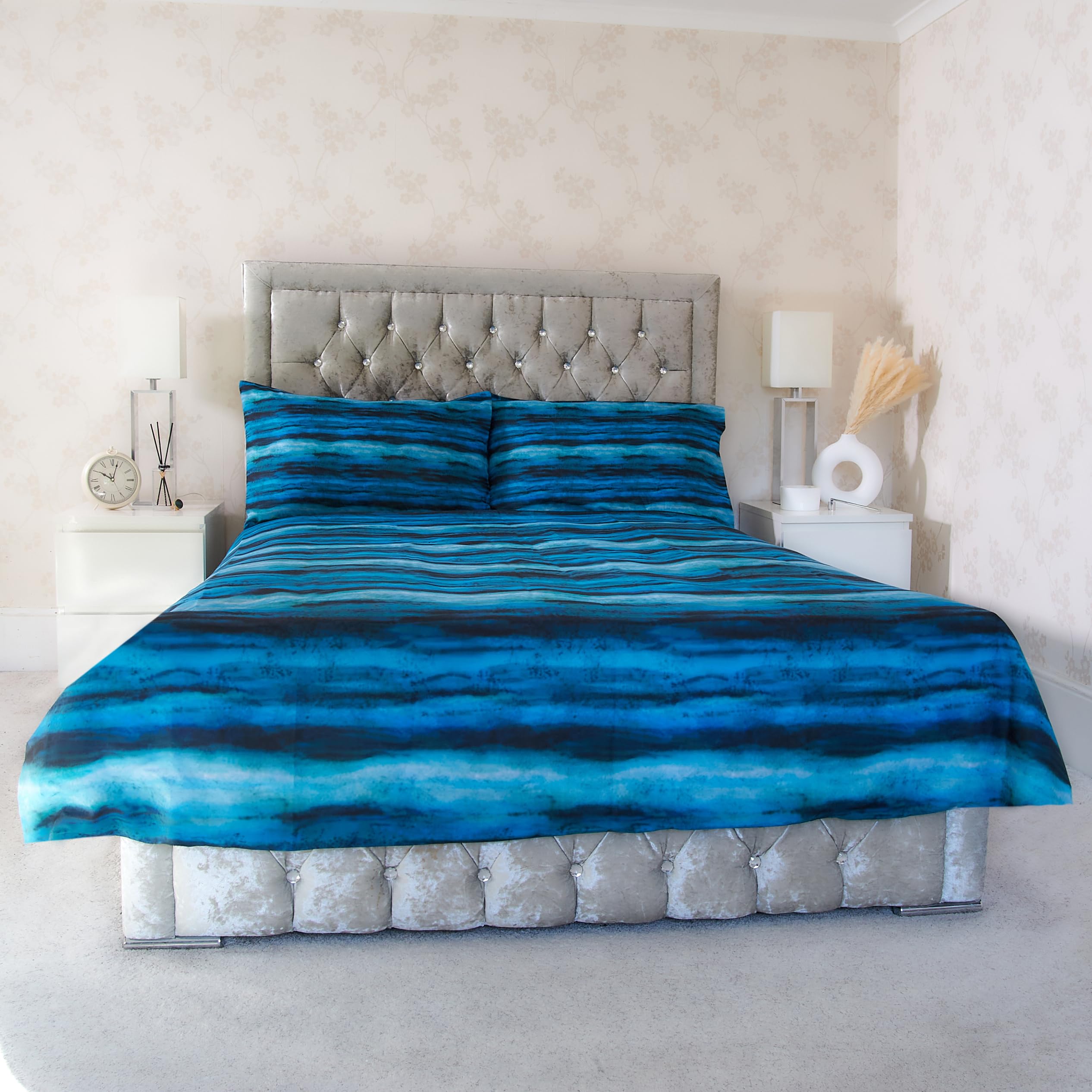 Haaq 100% Polyester Duvet Cover Set, Ultra-Soft, Easy-Care, and Lightweight Duvet Covers with Button Closure, Bedding Set Comes with a Duvet Cover and 2 Pillowcases.(Ocean Wave)