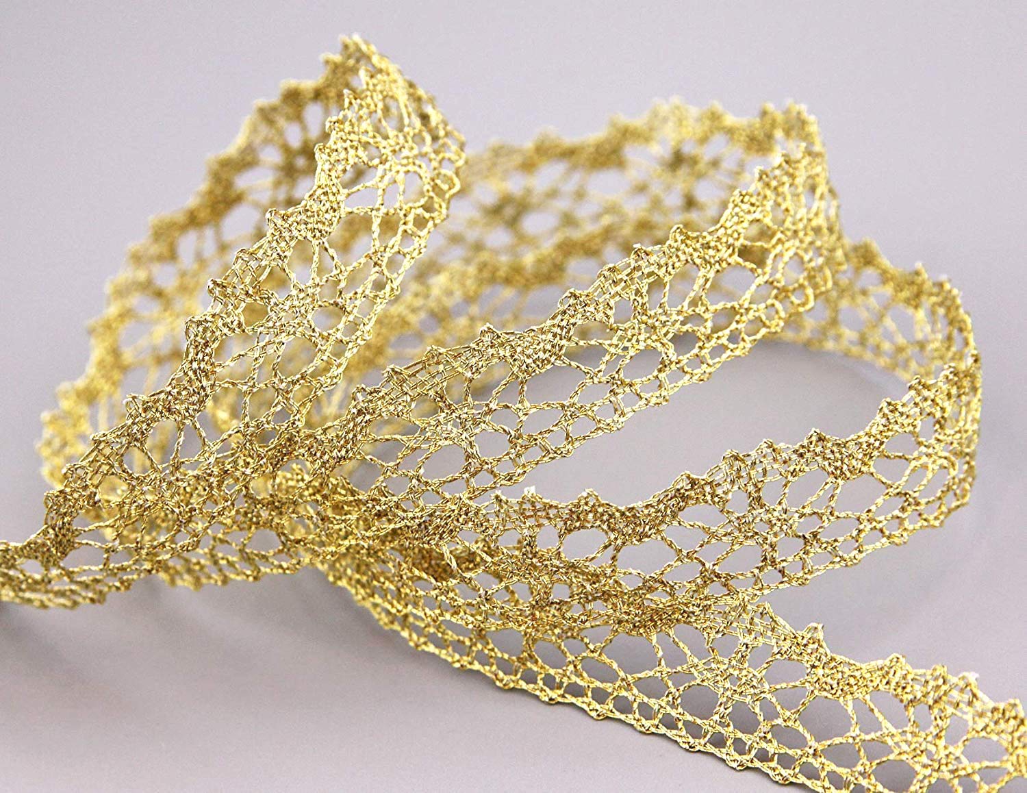 finemark 3m x 15mm Lace Ribbon Venezia Gold Lace Trimming Lace Crochet Lace Golden Lurex Lace Metallic Christmas Decoration Ribbon Gift Bench