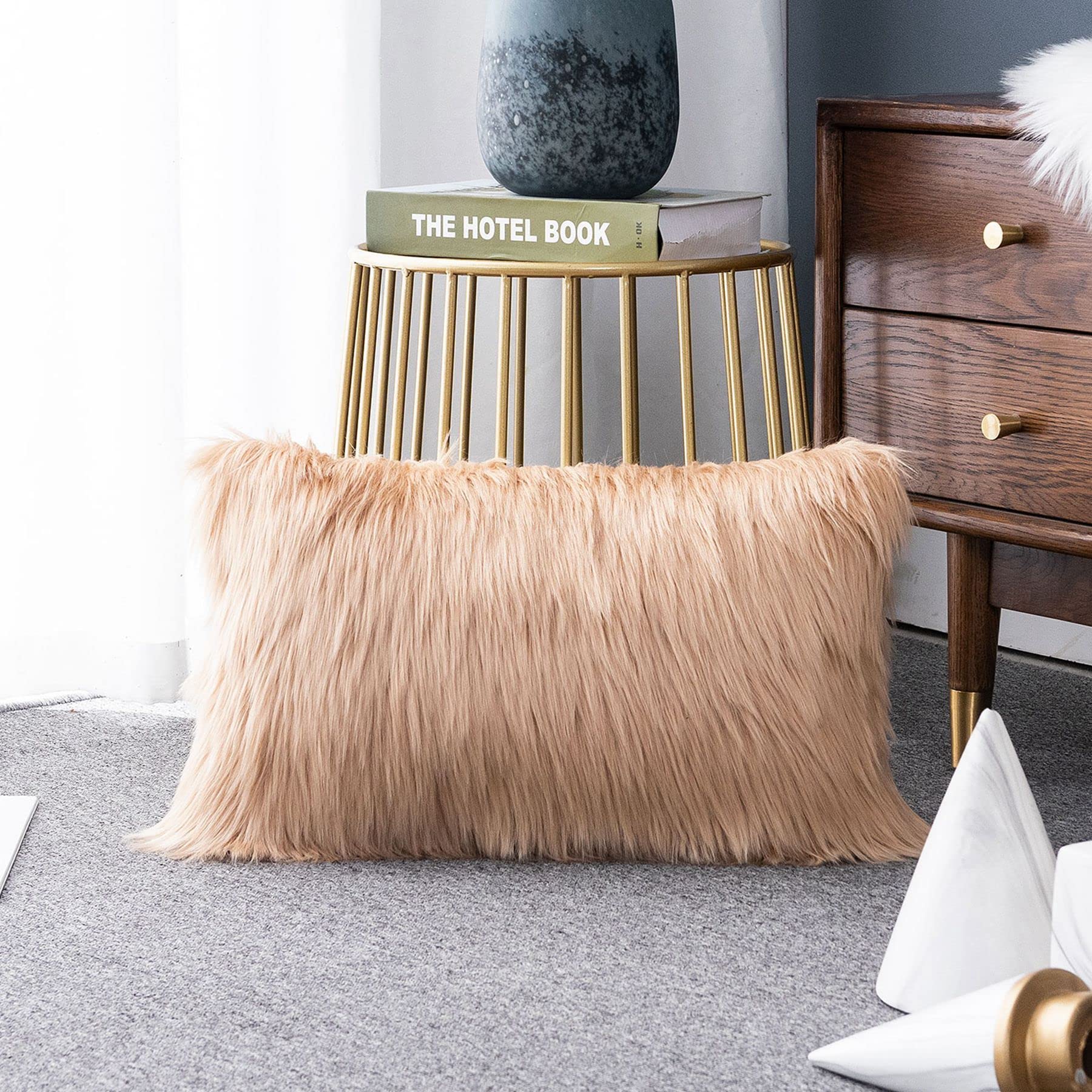 LIGICKY Luxury Series Soft Faux Fur Cushion Cover Decorative Square Plush Pillow Case Throw Pillow Cover for Couch Sofa Bed (Khaki, 12 x 20 Inch)