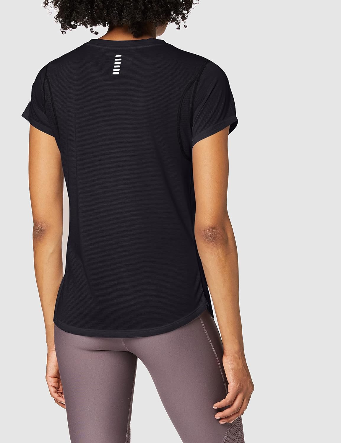 Under Armour Women's Streaker 2.0 Short Sleeve Shirt: Clothing