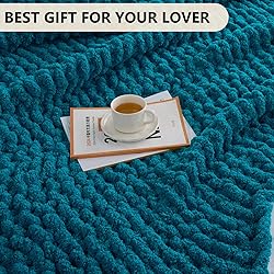 L'AGRATY Chunky Knit Blanket