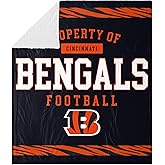 FOCO NFL Unisex-Adult NFL Team Logo Sherpa Fleece Plush Throw Blanket - 60" x 70"