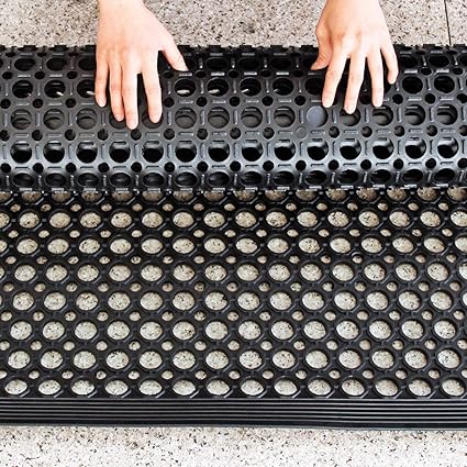 Amazon ゴムマット 屋外 厨房 屋内 マット ゴム 滑り止め 90 X 210cm 有孔ラバーマット ゴムフロアマット カーペット 高ゴム ドアマット レストラン 洗濯可能 多用途 ラバーマ耐久 キッチン レストラン 工業用 車用 商業ット Ybaymy ホーム キッチン 通販