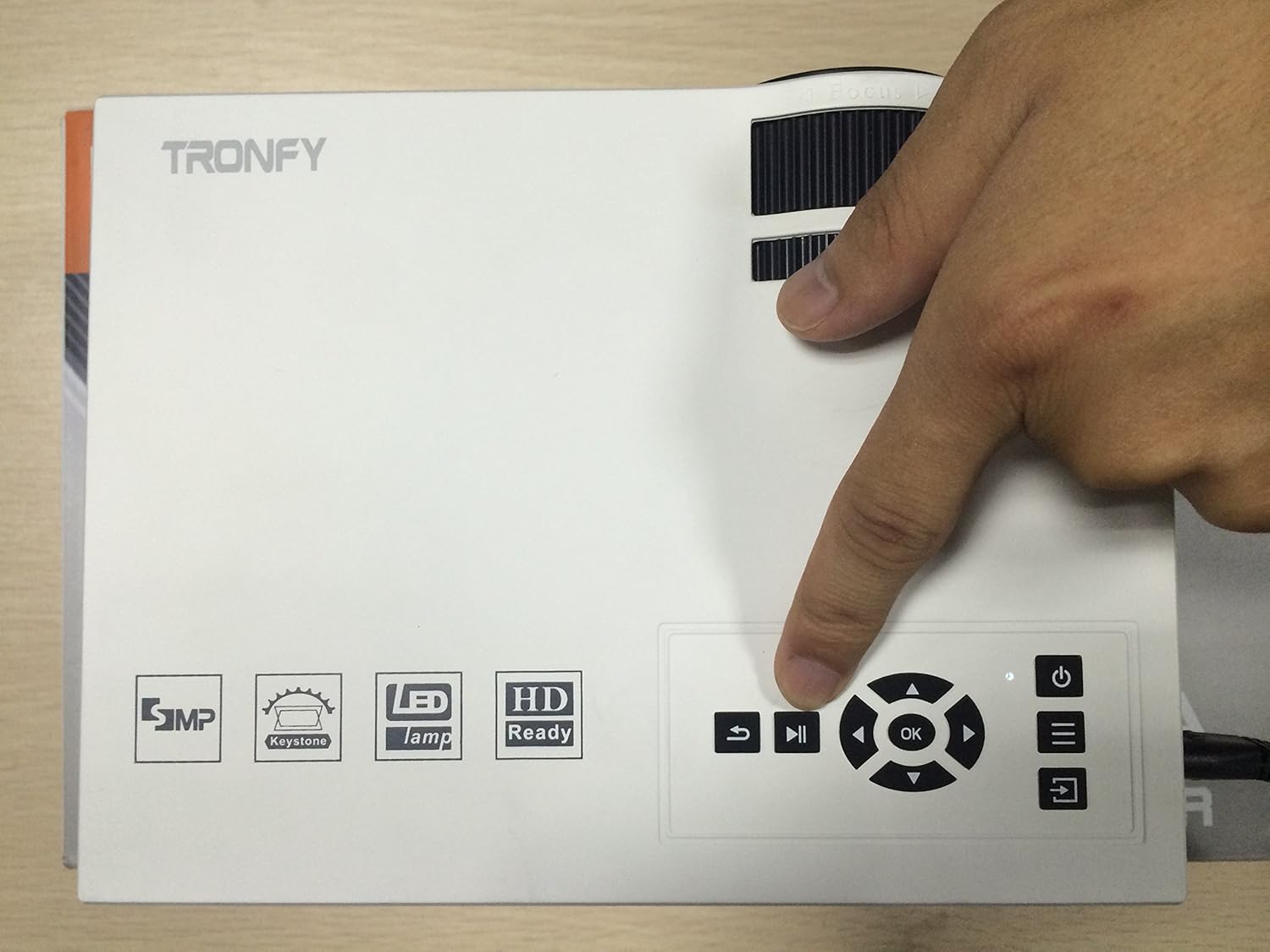 Tronfy Mini móvil Pico Portable Home cine videojuegos proyector ...