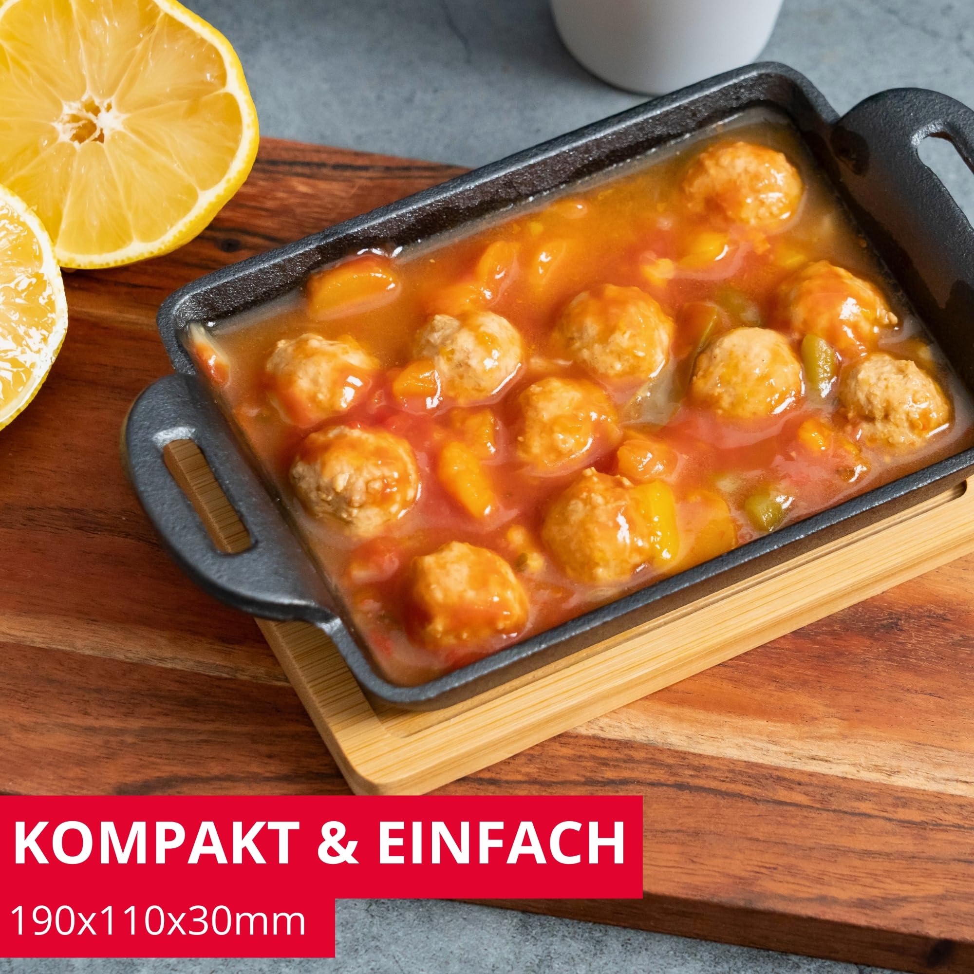 Westmark Gusseiserne Schale Tapas + Friends – kleine Gusseisen-Auflaufform, für alle Herdarten geeignet, auch Induktion und Grill, inkl. Bambus-Untersetzer – Eisen, 300 ml 4