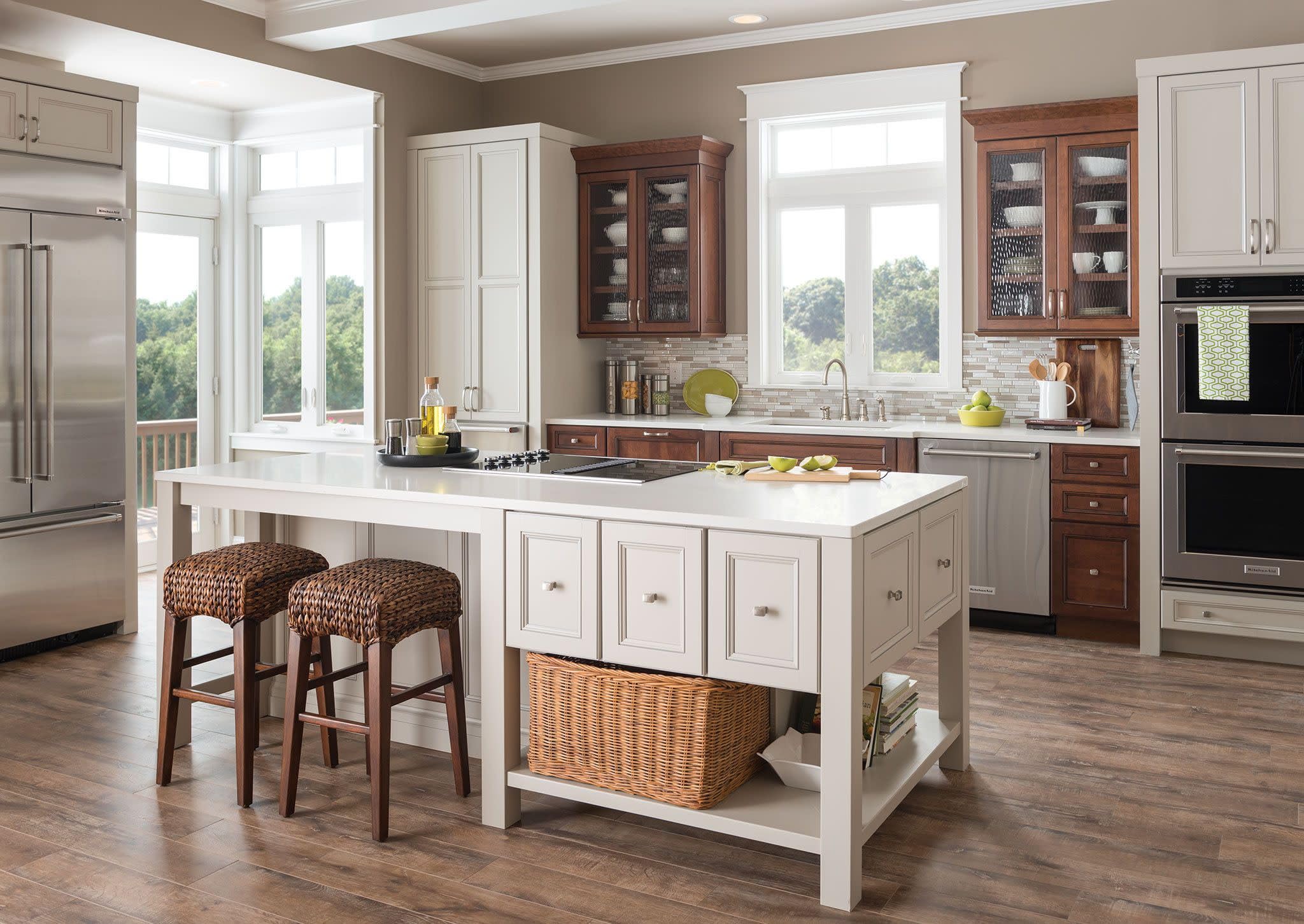 Moen 87042SRS Edison Spot Resist Stainless One-Handle High Arc 4-hole Kitchen Faucet with Side Sprayer and Soap Dispenser