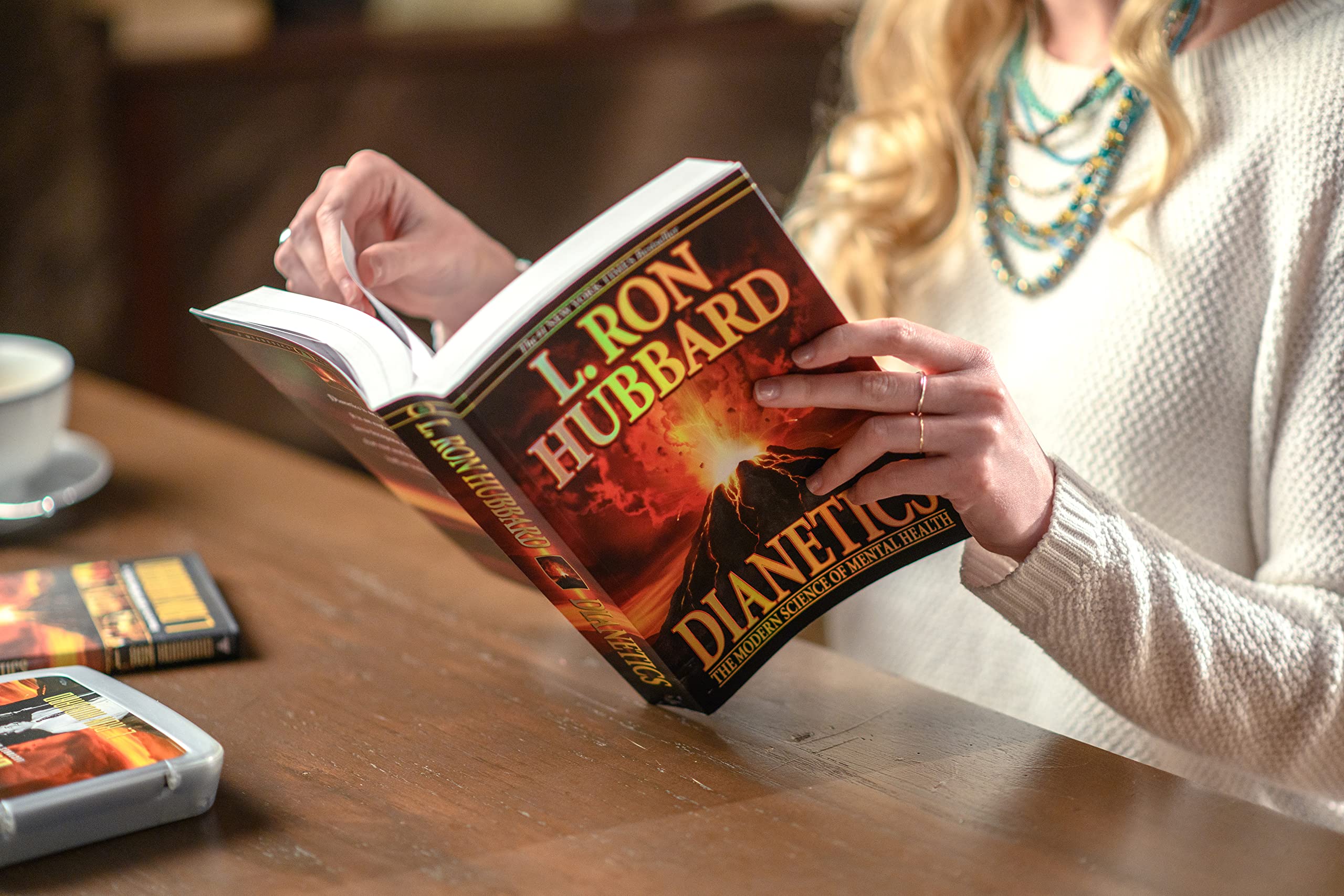 Dianetics: The Modern Science of Mental Health Dianetics: The Modern Science of Mental Health Paperback Audiobook Hardcover Audio CD