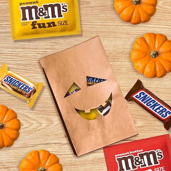M&M’S PEANUT, SNICKERS CRUNCHY & SNICKERS ORIGINAL FUN SIZE TRICK OR TREAT INDIVIDUALLY WRAPPED MILK CHOCOLATE HALLOWEEN CANDY VARIETY ASSORTMENT, 35 CT BULK BAG