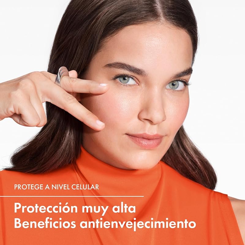 , Capital Soleil UV-Age Daily, Pigment tono claro SPF50+, 40 ml