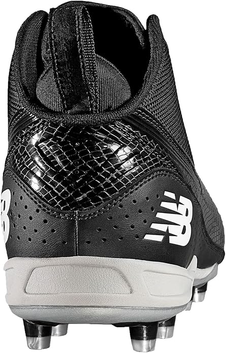 4e wide football cleats