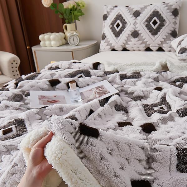 UKELER BOHO SHERPA FLEECE BLANKETS 80” × 90”, ULTRA SOFT AZTEC QUEEN BLANKET FOR ALL SEASON, COZY, PLUSH, BOHEMIAN THROW BLANKETS FOR BED/COUCH/SOFA/OFFICE/CAMPING, DARK COFFEE