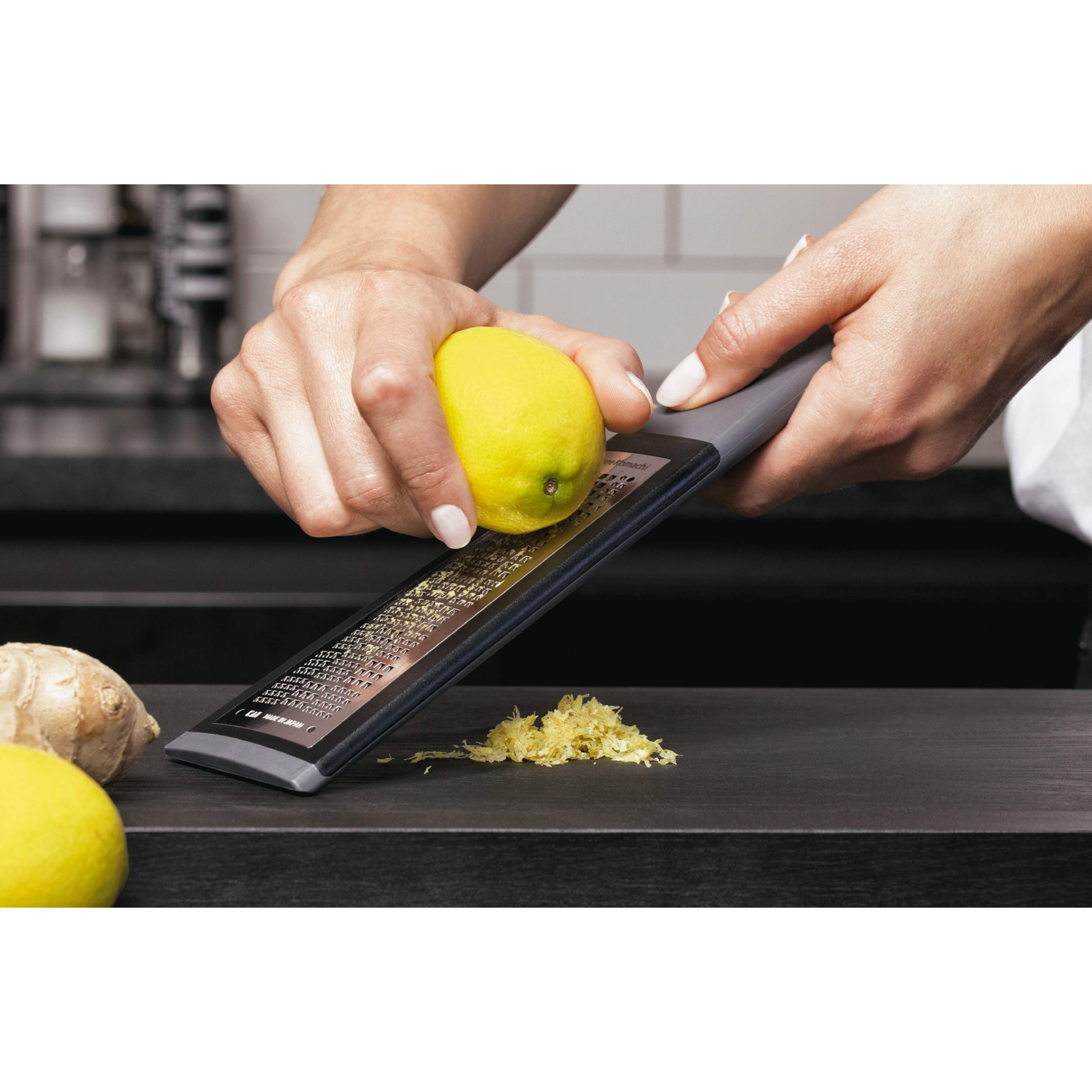 KAI Pure Komachi Ichimatsu - fine grater & zester gray, blade 13.5 x 3-5 cm/handle 11 cm, with Ichimatsu blade pattern professional kitchen grater