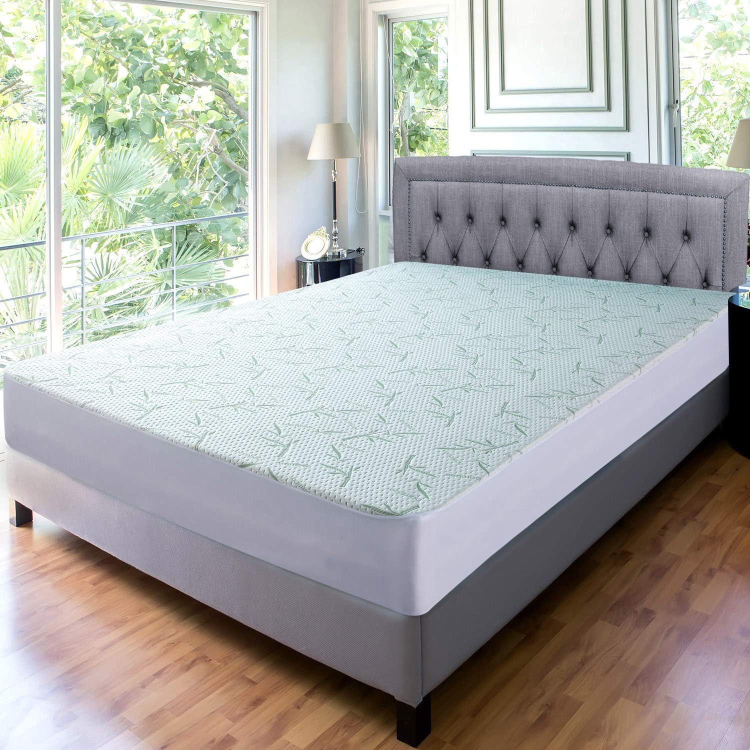Utopia Bedding Bamboo Mattress Protector – Breathable and Waterproof Mattress Cover - Smooth Grip - Fits 17 Inches Deep - Easy Care (King): Home & Kitchen