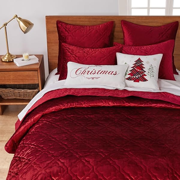 LEVTEX HOME – CASERTA QUILT – KING – ARABESQUE MEDALLION – RED VELVET – QUILT SIZE 106X92IN. – POLYESTER VELVET