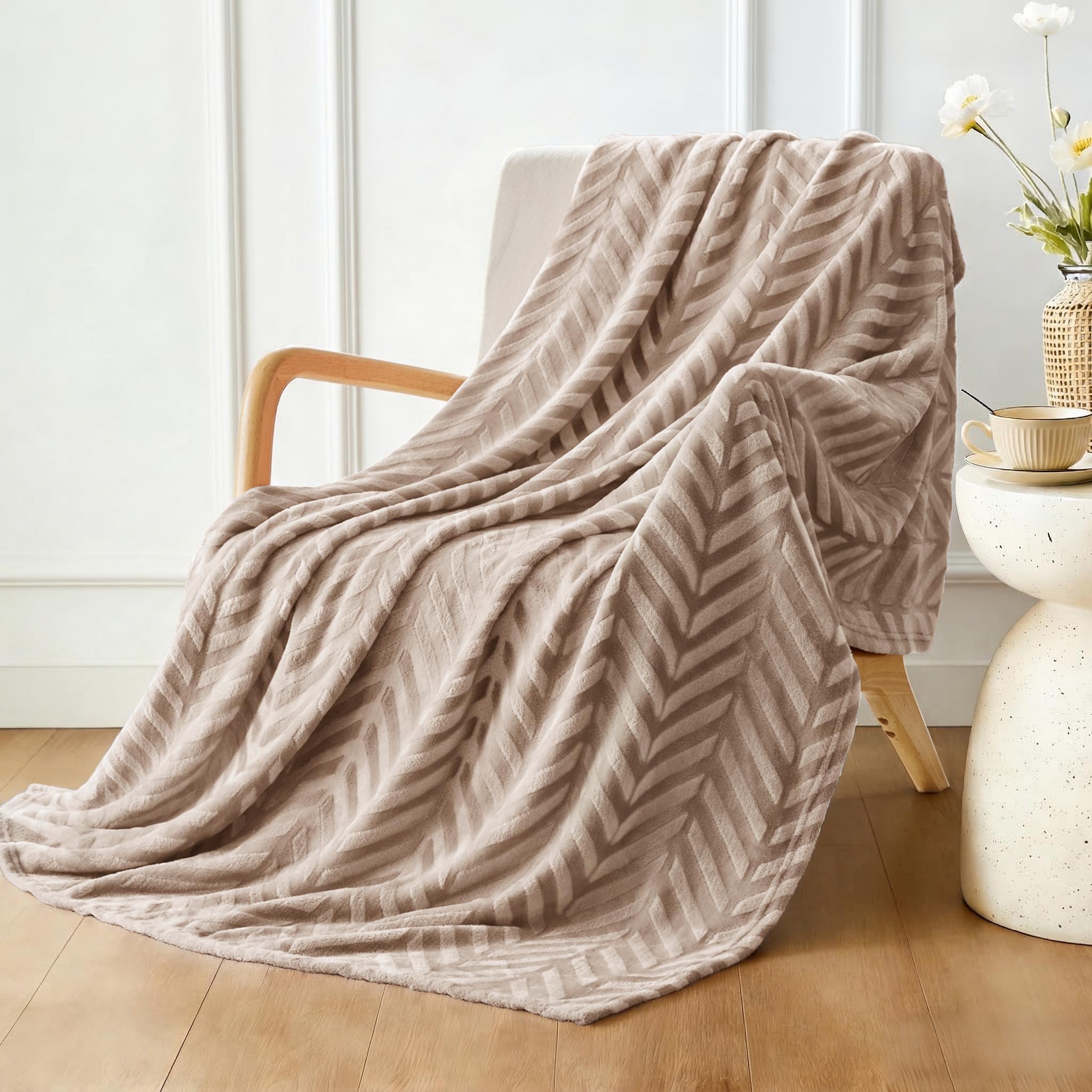 Whale Flotilla Flannel Fleece Throw Blanket for Sofa, 130x150 CM Soft Fluffy Velvet Sofa Blanket with Decorative Chevron Pattern for All Season, Warm and Lightweight, Champagne