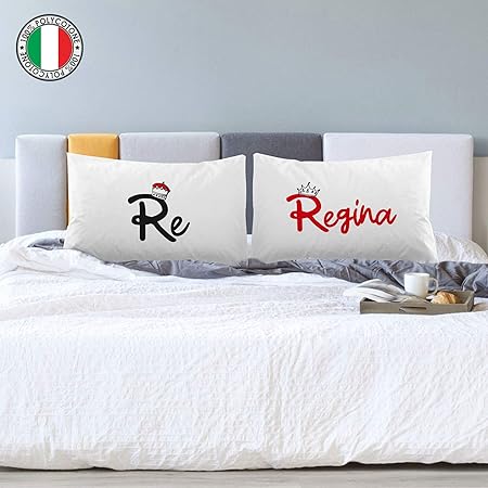 Idee Regalo Natale Per Coppia.Urbanzone Coppia Di Federe Cuscini Letto Matrimoniale Simpatiche Idea Regalo Lui E Lei Regalo Divertente Natale San Valentino Anniversario Re Regina Amazon It Casa E Cucina