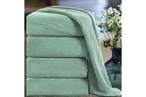 SMUGE Ultra Soft Bath Towel Set of 4, Green Extra Large Textured Microfiber Luxury Towels 35x70 in, Quick Dry, Highly Absorbent, Fluffy, Oversized, for Bathroom Shower Pool Hotel Beach