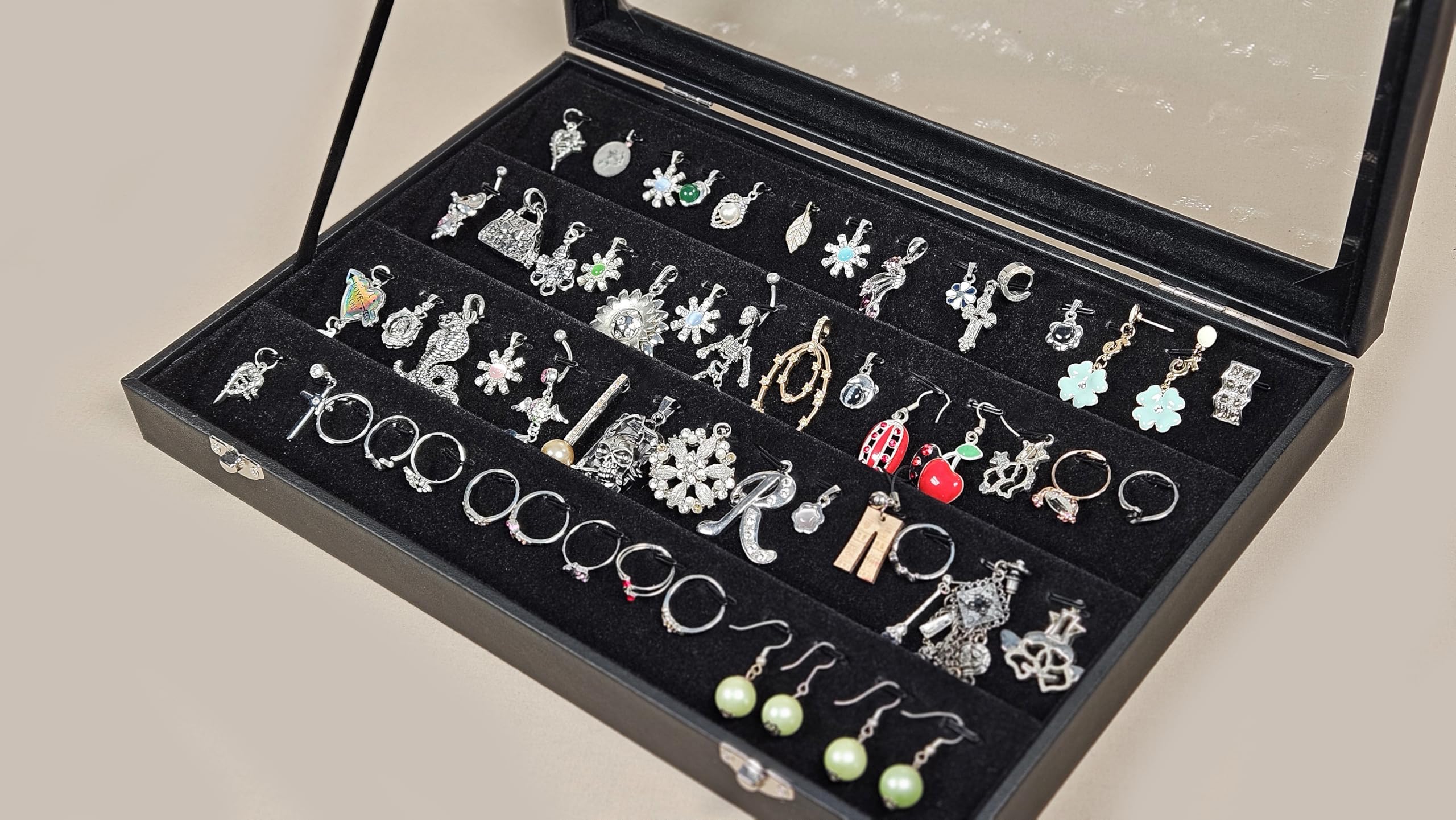 YUDU Jewellery Box Pendant Pierc Ring Display Case with Glass Lid