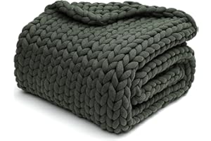 YnM Weighted Blanket, Handmade Chunky Knitted Design, Soft and Cozy, Temperature Regulating and Breathable, Machine Washable Throw for Sleep or Home Decor (Forest Green, 60x80 Inch, 15lbs)