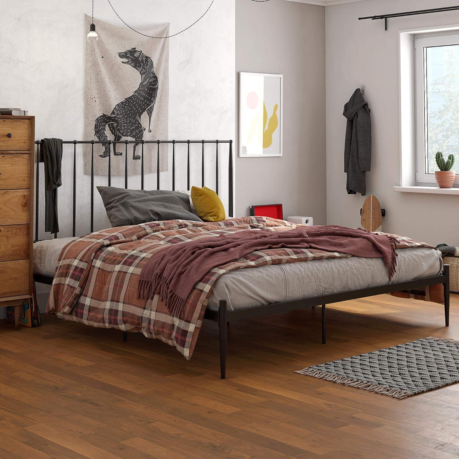 Novogratz 4411049 Nicole Modern Metal, King Size Frame, Black Beds