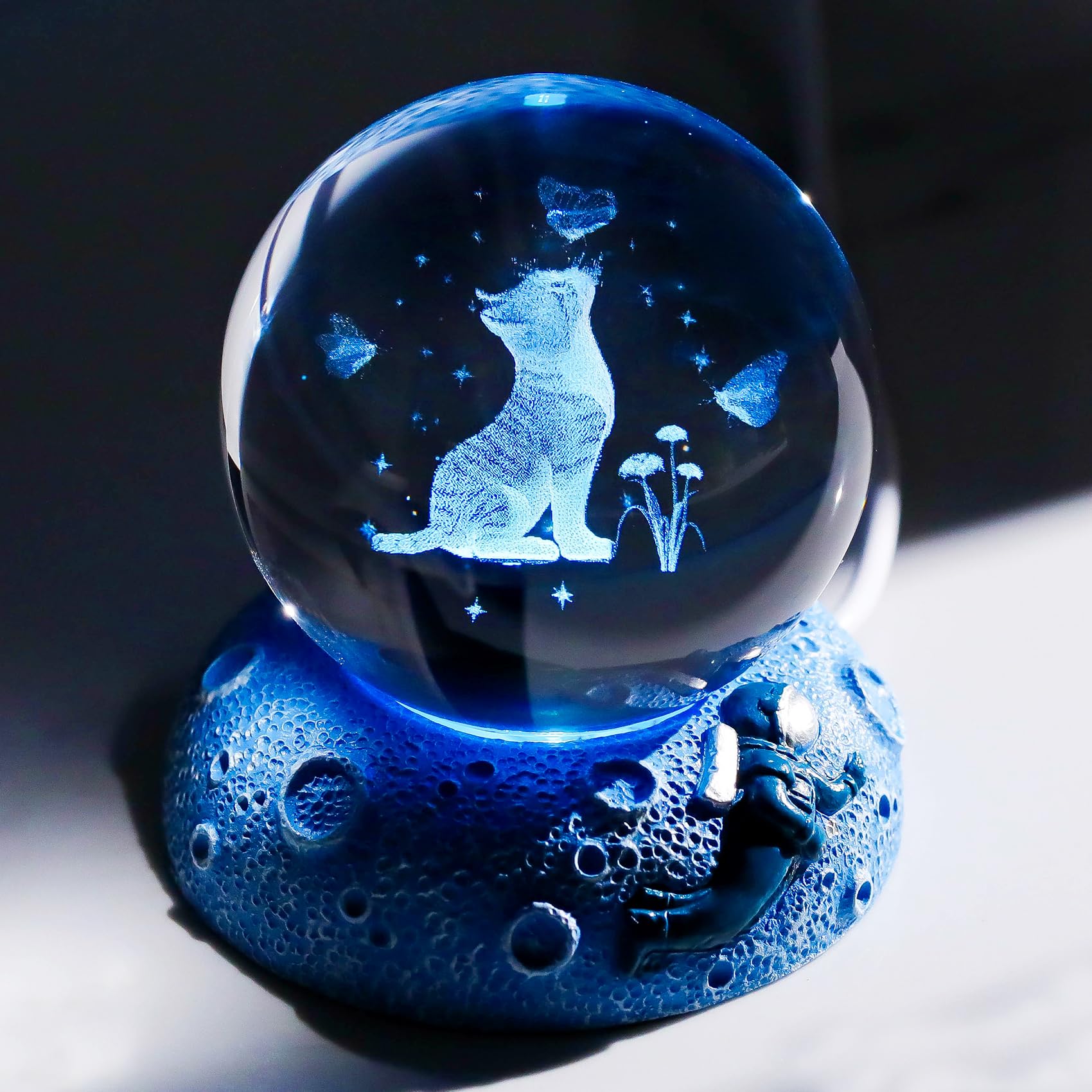 Movdyka Crystal 3D Cat and Butterfly 2.36in Ball Figurine Gifts for Women, Glass Animal Art Sphere for Room with Space Light Base Keepsakes for Kitty Lover Home Ornament Paperweight