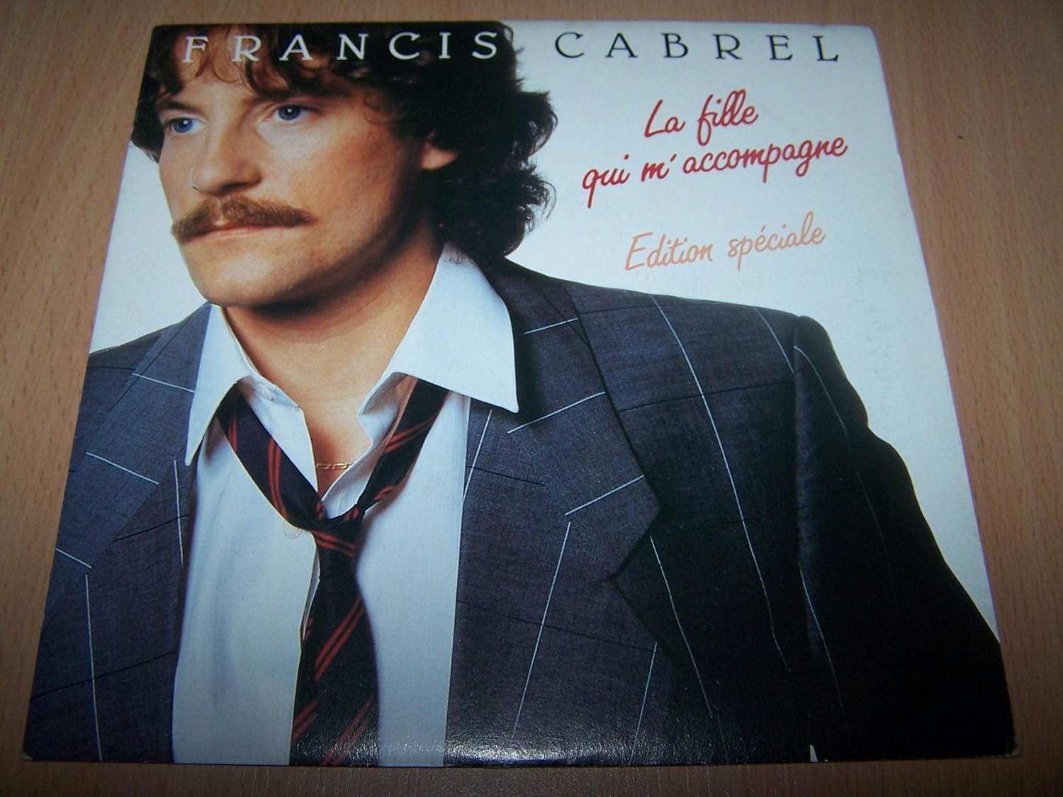 Francis Cabrel La Fille Qui M'accompagne Paroles