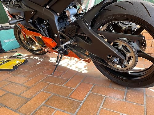 Front & Rear Axle Crash Protector Sliders For GSXR1300 & B-KING (1999-2022) – Red - View #3