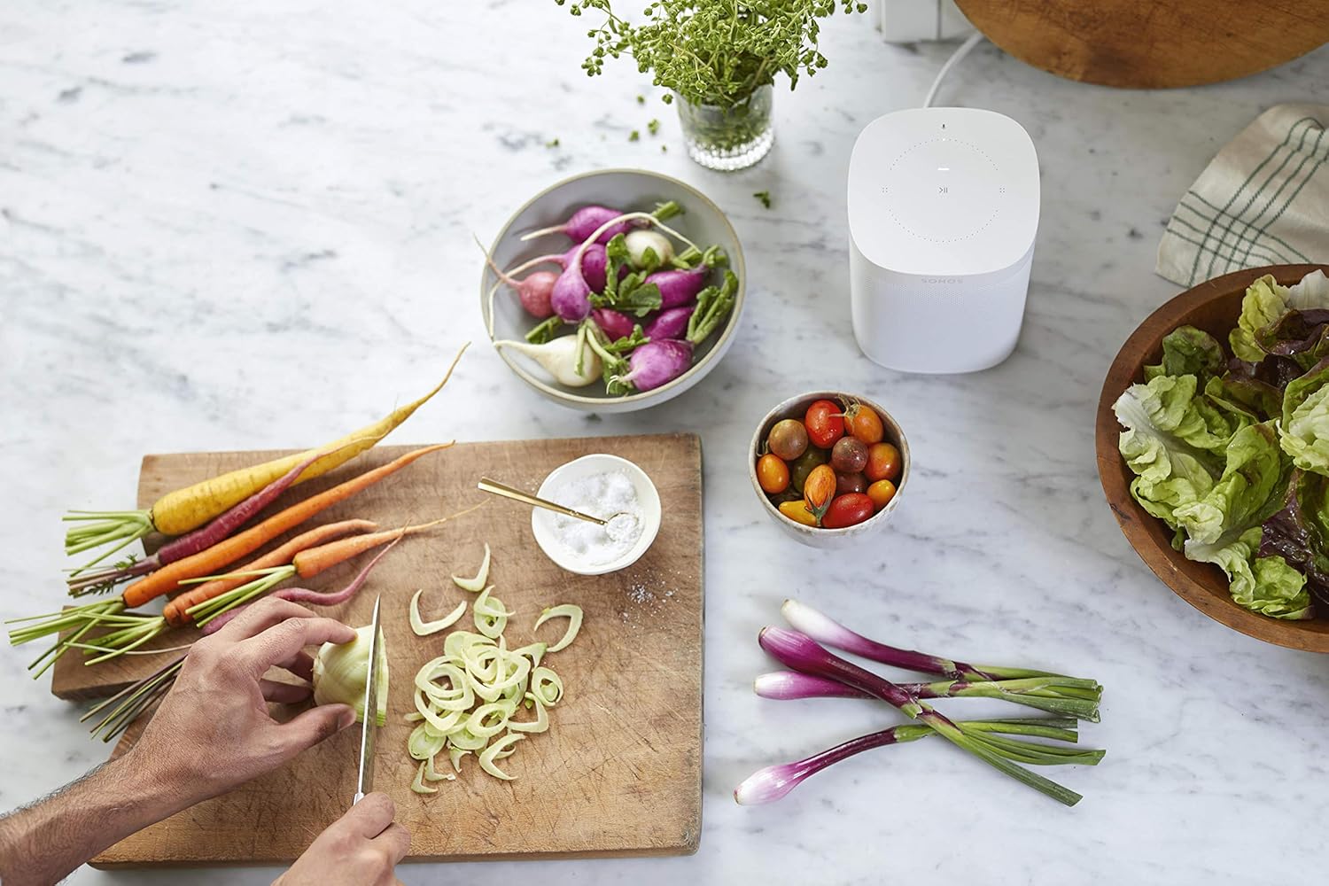Sonos One (Gen 2) - Voice Controlled Smart Speaker with  Alexa Built-In - White: Home Audio & Theater