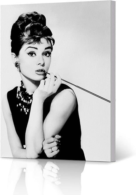 Amazon Com Hb Art Design Audrey Hepburn Wall Art Breakfast At Tiffany S Canvas Wall Art Canvas Print Wall Decor Artwork Living Room Decor Bedroom Decor Made In The Usa 12x8 Posters Prints