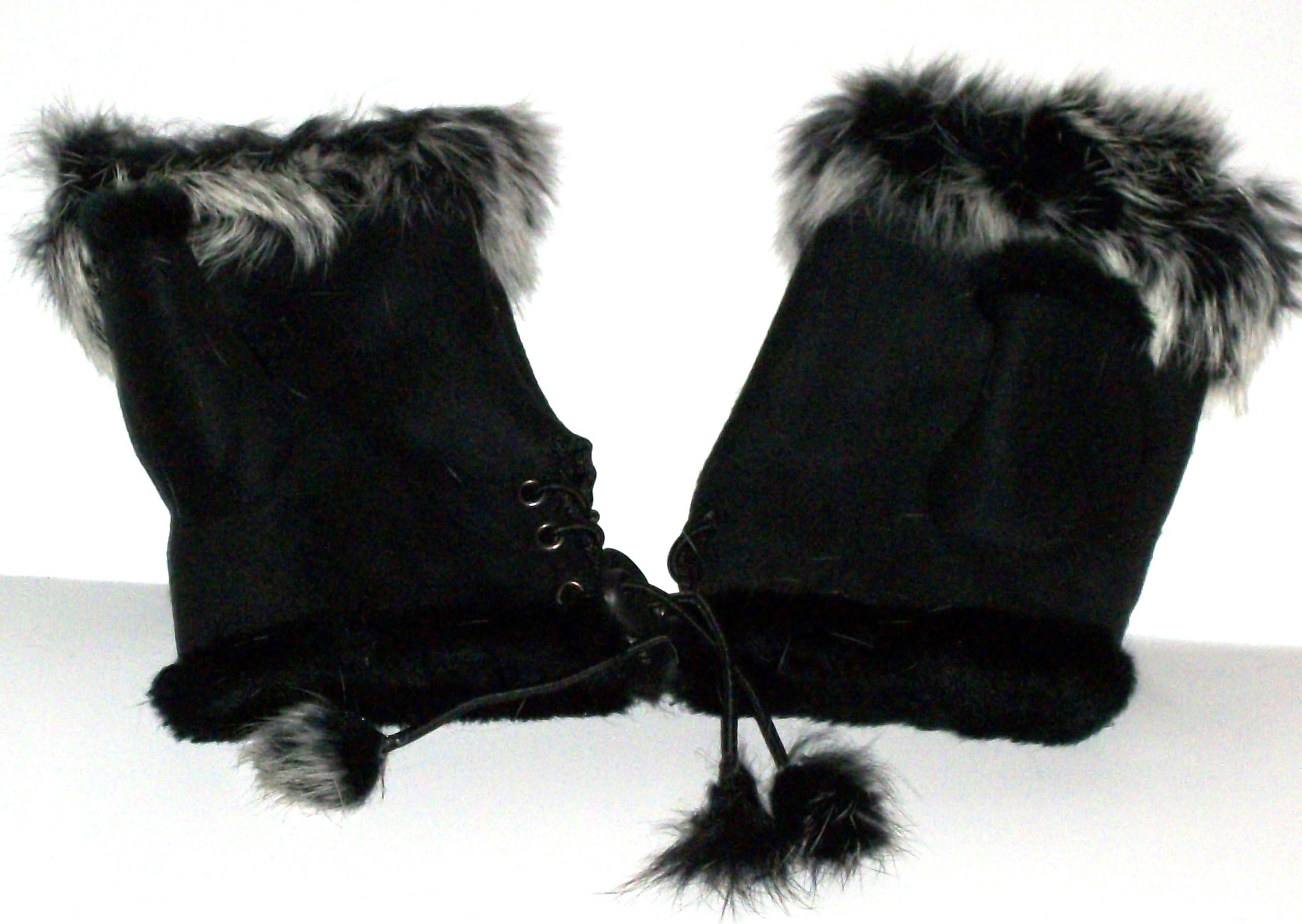 Black fingerless fur gloves pair