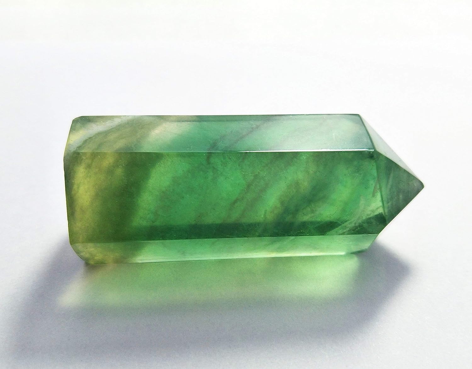Green Fluorite Healing Crystal Wands, Pointed & Faceted for Reiki Chakra Meditation Therapy Decor (1-pcs L size) - Image 3