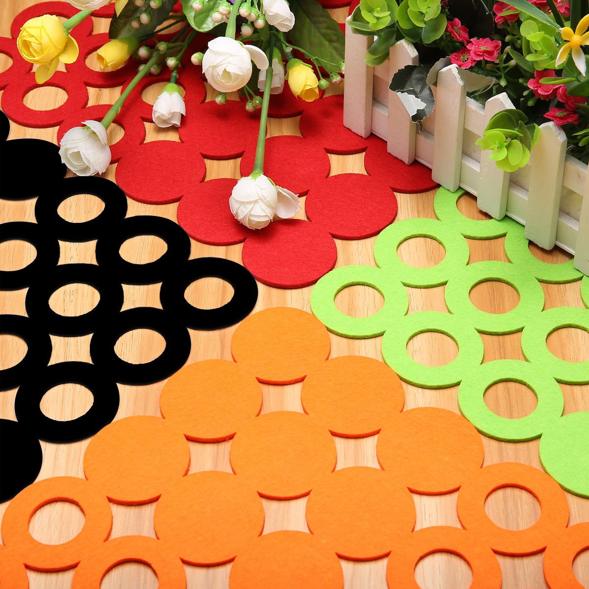 Jeteven 4 Pcs Hollow Placemat Table Cup Mats Non-woven Place Mats Dining Table Coffee Table Multicolor