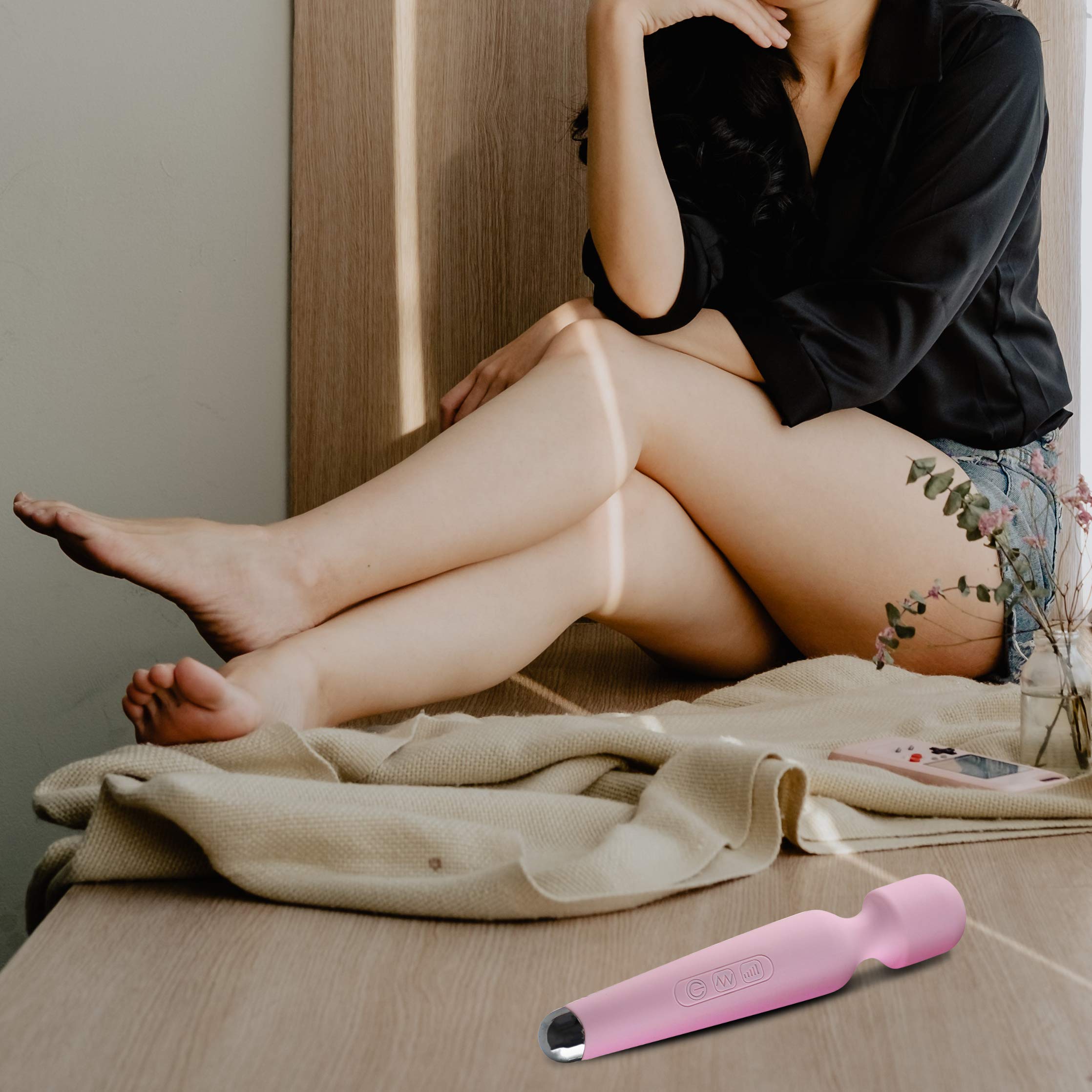 Wireless Wand Massager,New IPX 8 Waterproof Powerful Mini Cordless Wand Massaging with 10 Vibrations and 5 Multi-Speed,getbear Silicone Compact Rechargeable Power Massager (Pink) (Pink)