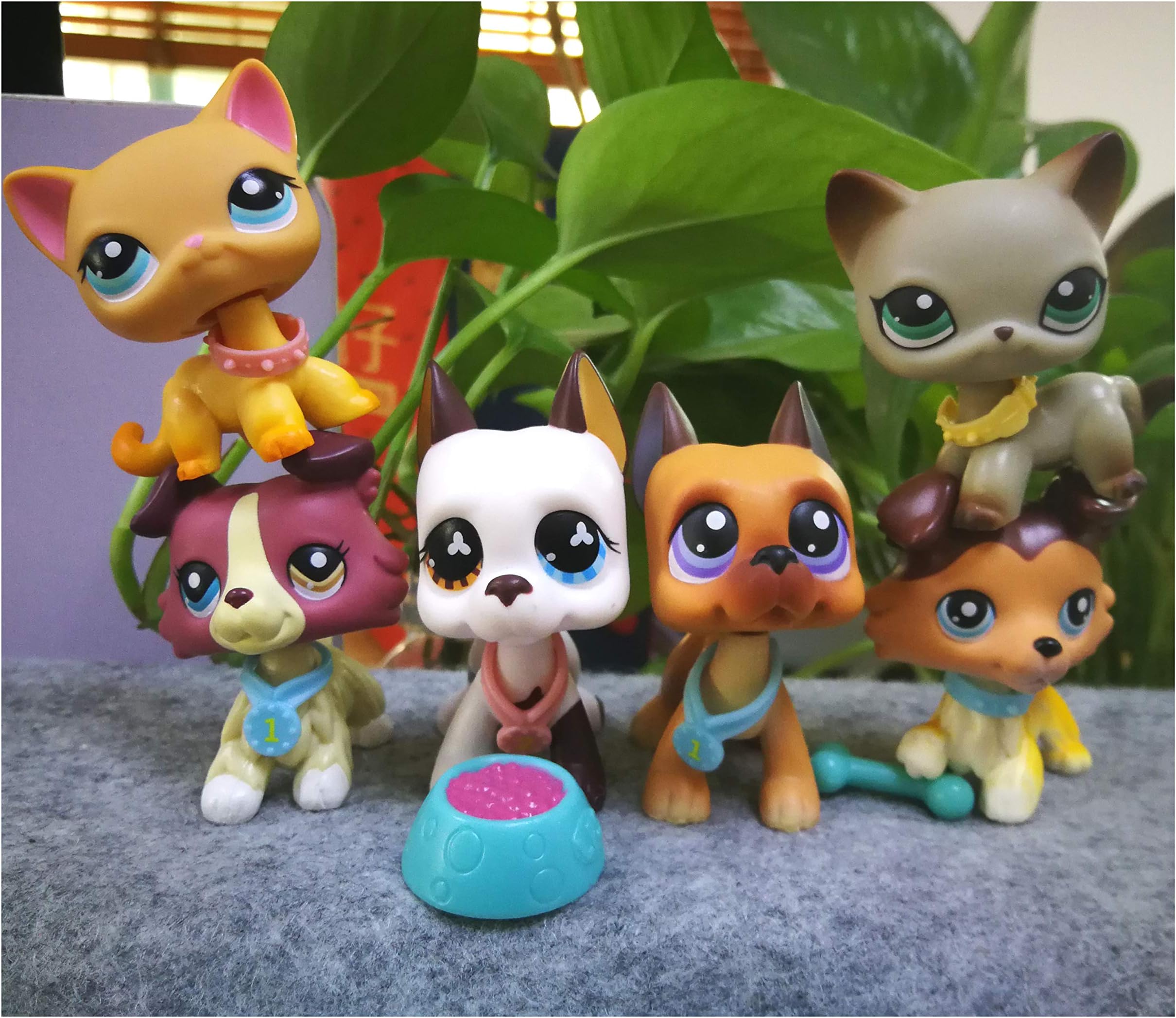 LPSLIKE LPS Collie 1262 58 Raised Paw LPS Great Dane 577 244 Dog Puppy LPS Shorthair Cat 339 391 Kitty with Accessories Lot Collars Toy Figure Collection Boys Girls Kids Gift Set