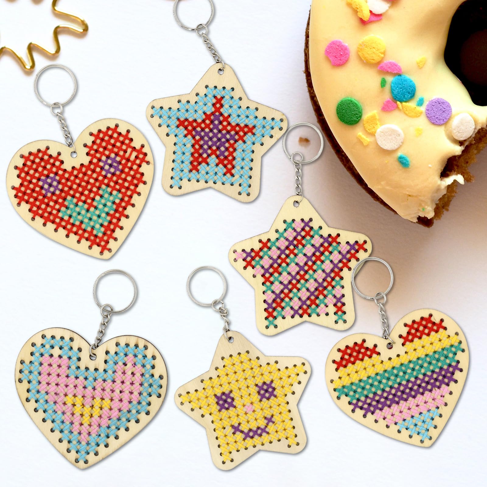 VKPI Wooden Cross Stitch Kits for Kids, Make Your Own 6 Cross Stitching Keyrings, Wood Sewing Kit, Arts & Crafts Stars, Hearts Ornaments, Plastic Needle Embroidery Kit for Beginners, Girls, 6-13