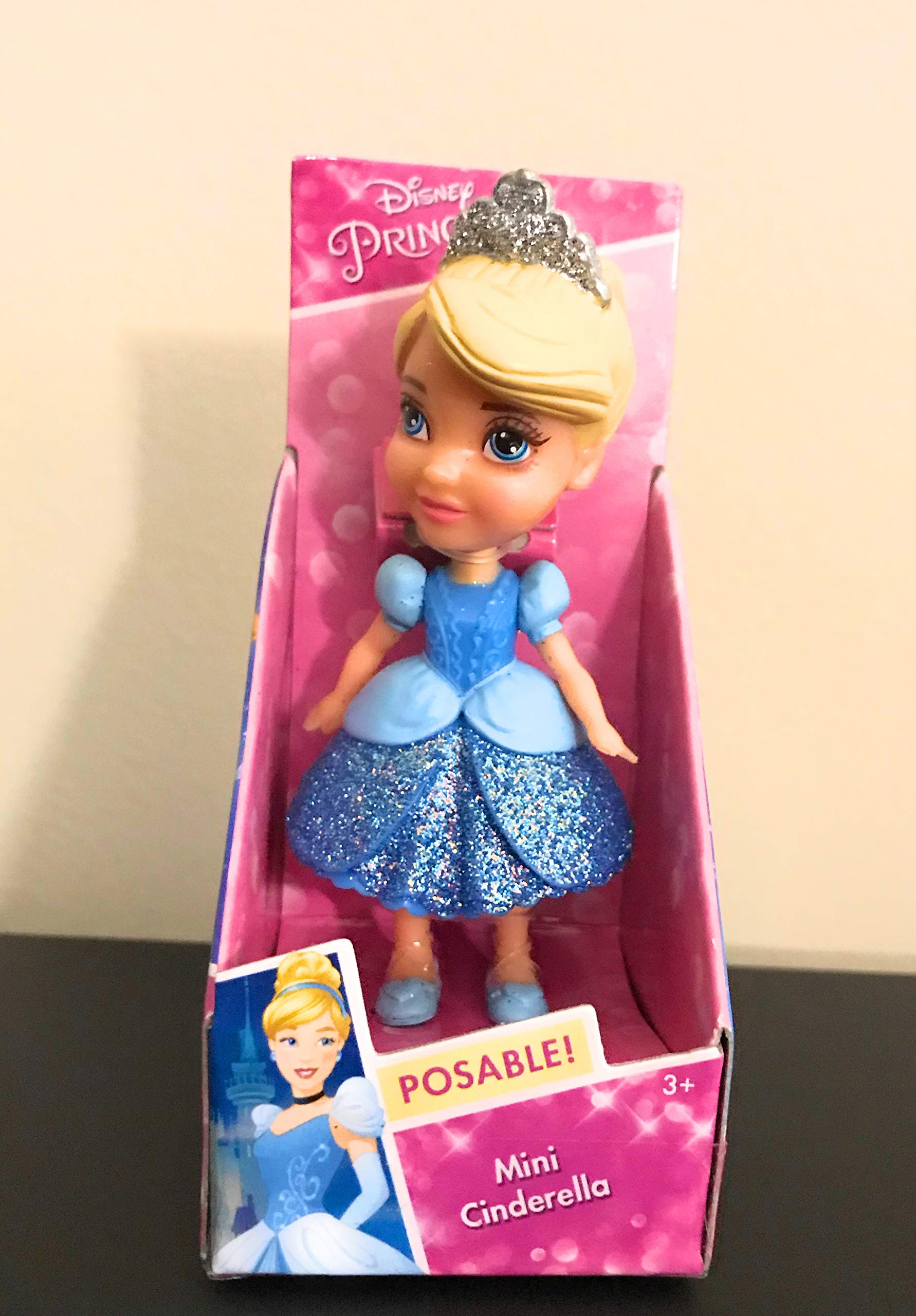Jakks Pacific Disney Princess Cinderella Doll with Blue Dress, Multi-Colour, 7.5 cm 84626