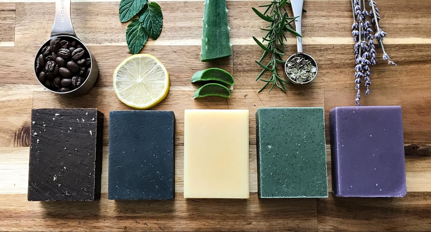Lavender Goats Milk Soap Bar. Natural and Organic Soap. With Organic Skin Loving Oil. This Soap Makes a Wonderful and Gentle Face Soap or All Over Body Soap. 4oz Bar. 1 Pack : Beauty
