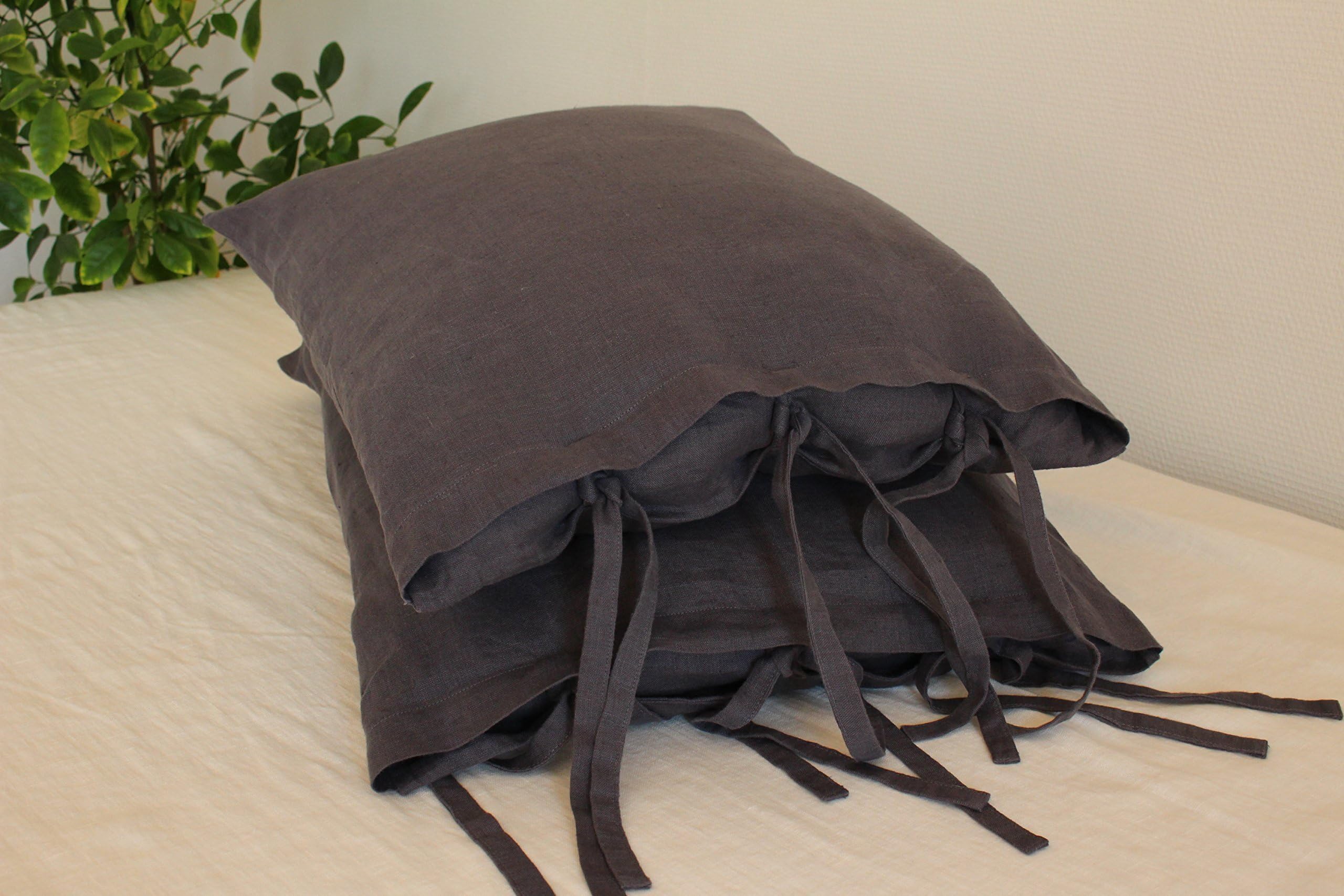 2 linen PILLOW COVERS with 3 ties closure and inside pocket
