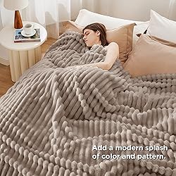Bedsure Mocha Meringue Full Blanket for Couch