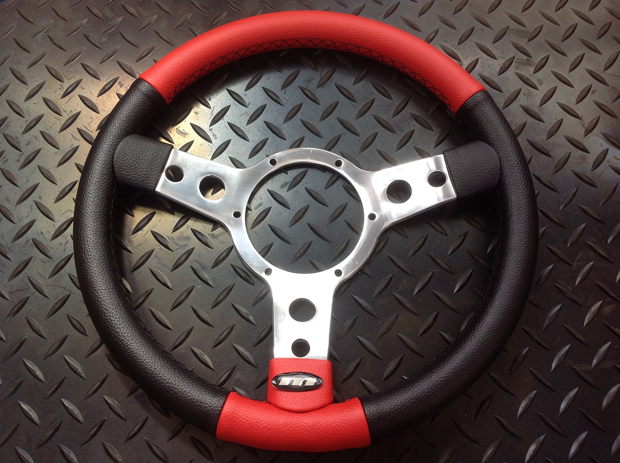 Mountney 33SPVB/RS Polished Center Semi - Dished 3 Spoke, Black Vinyl