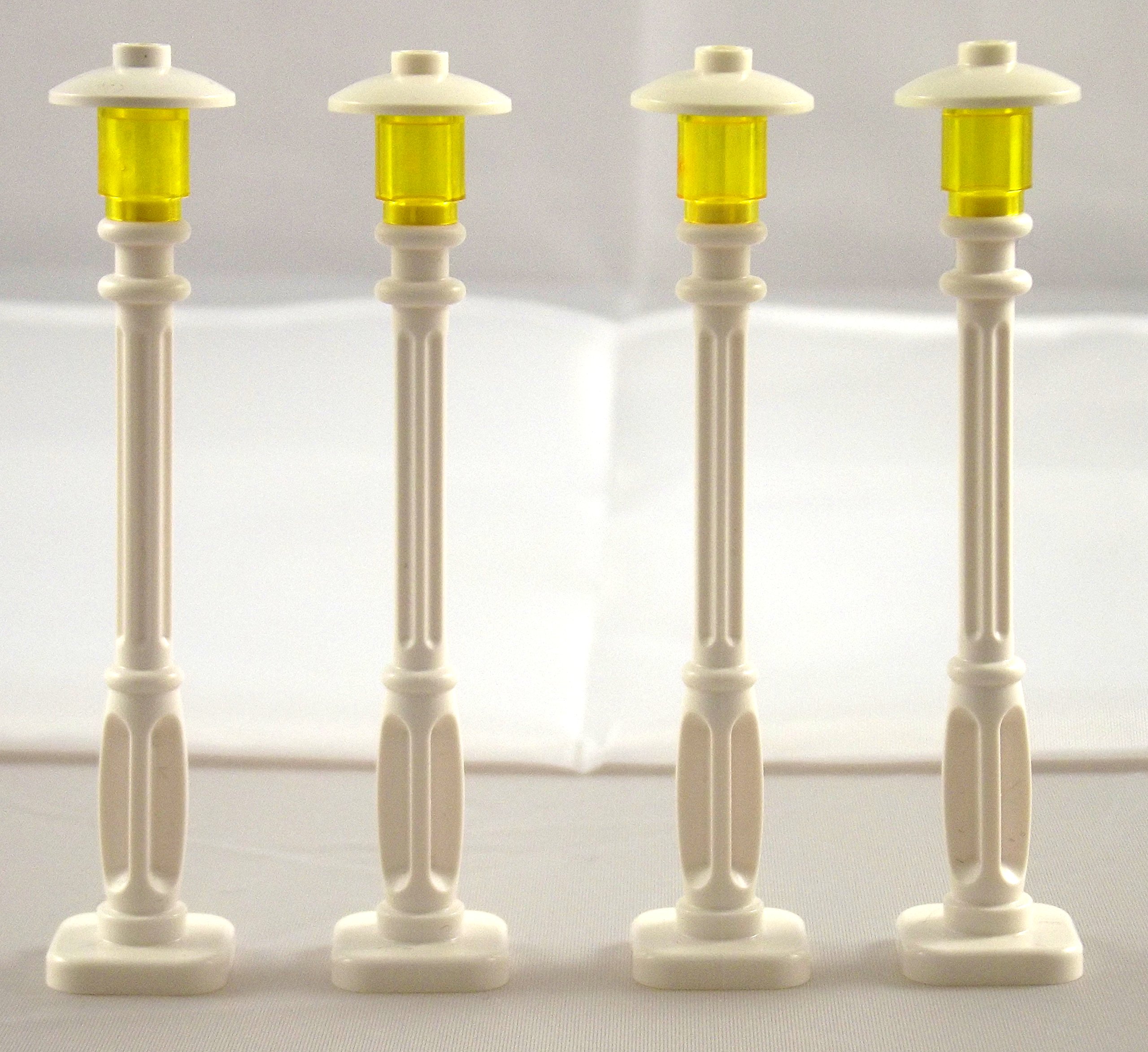 LEGO City White Lanterns with Yellow Lamp, 4 Piece Set