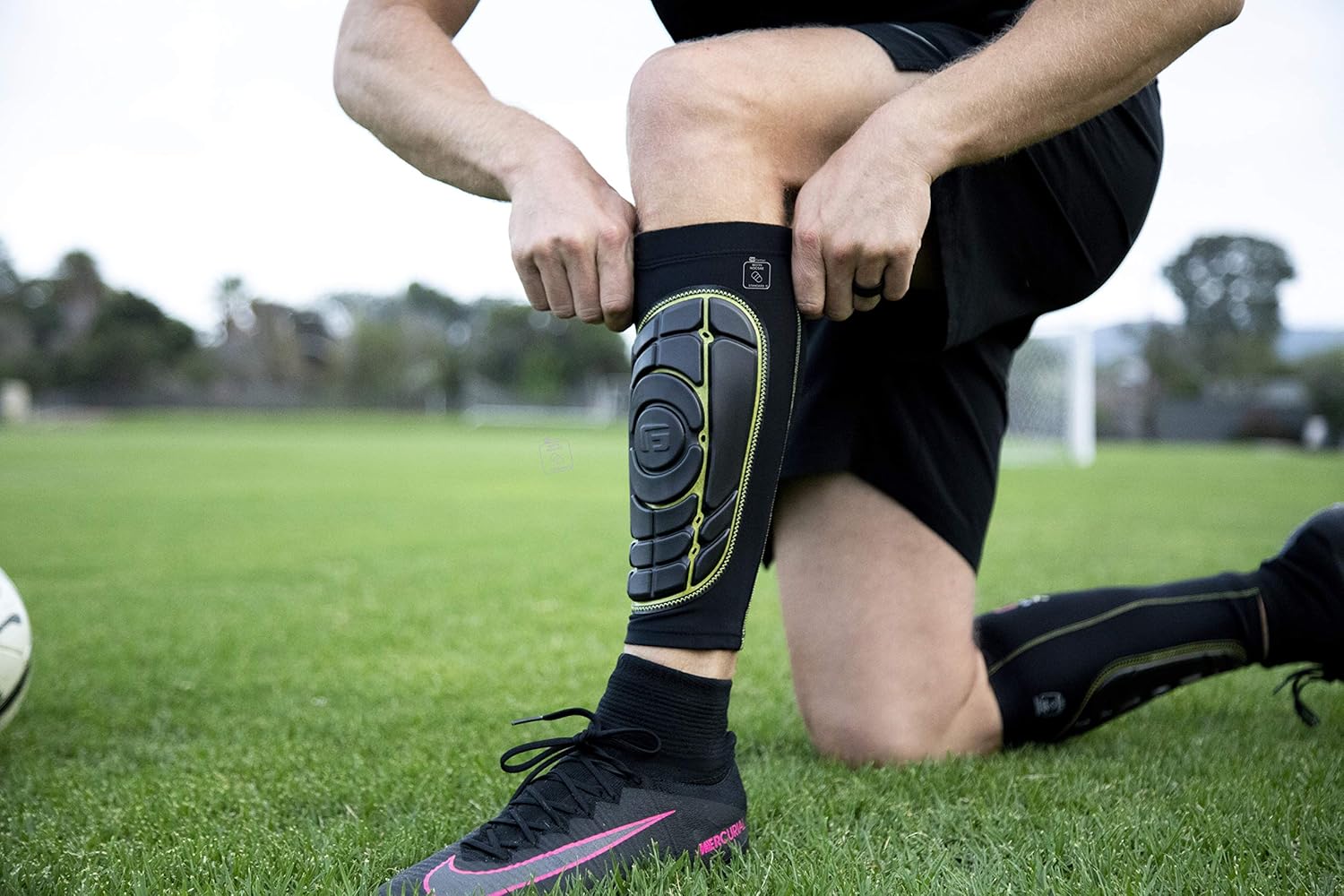 G-Form Pro-S Elite Shin Guards : Sports & Outdoors